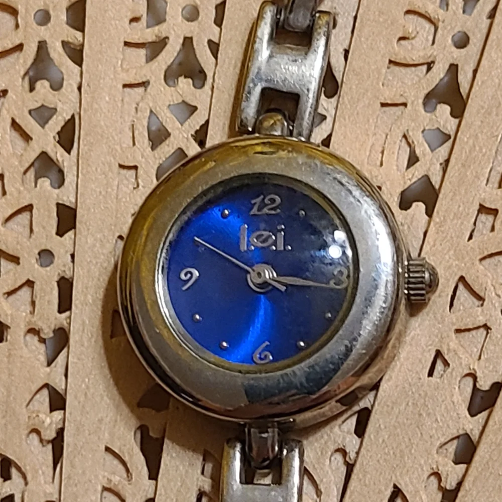 Ladies Watch for sale VINTAGE L.E. Watch